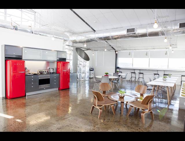4,798M² WAREHOUSE FOR SALE IN PAARDEN EILAND